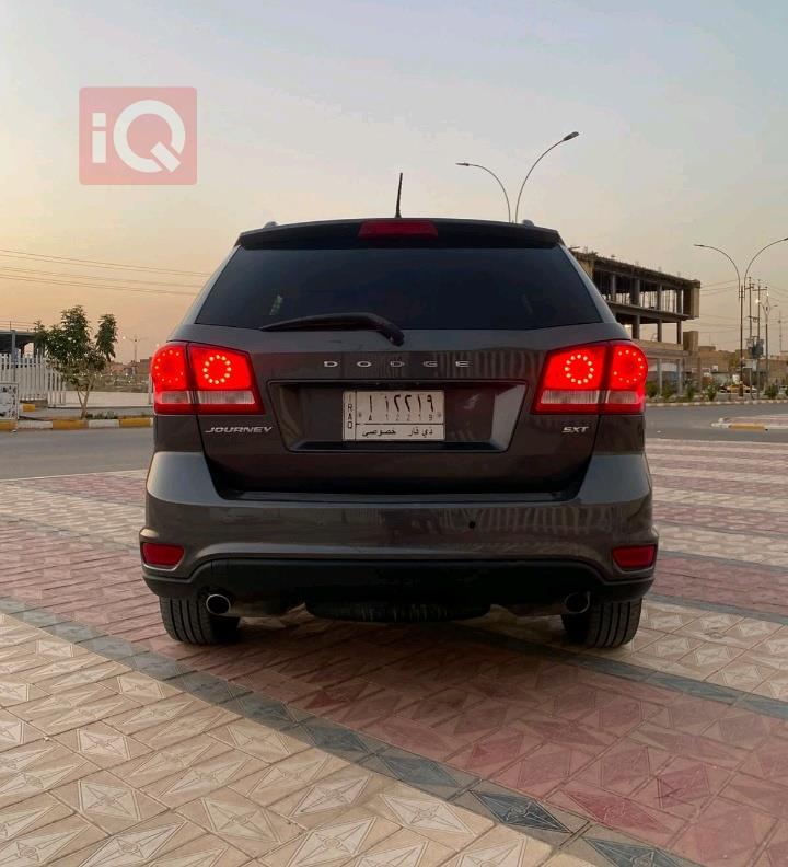 دودج جورني